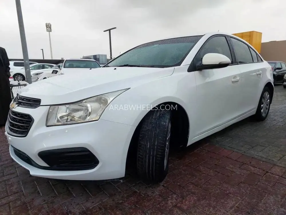 Chevrolet Cruze 2017 for Sale in Sharjah Image-8
