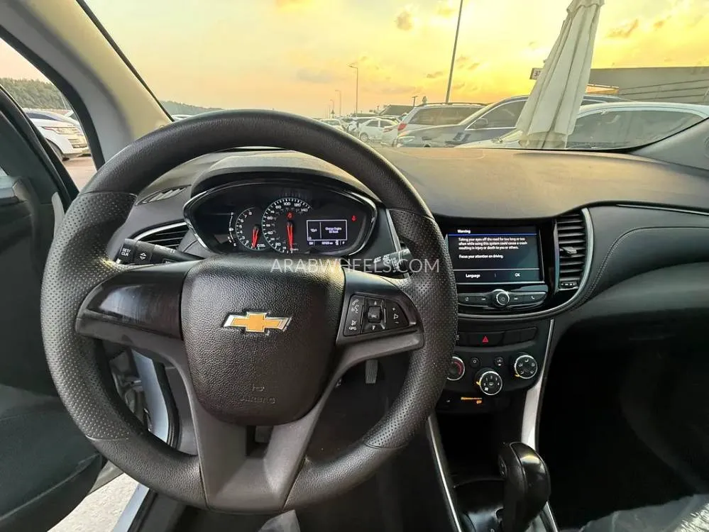 Chevrolet Trax 2020 for Sale in Dubai Image-13