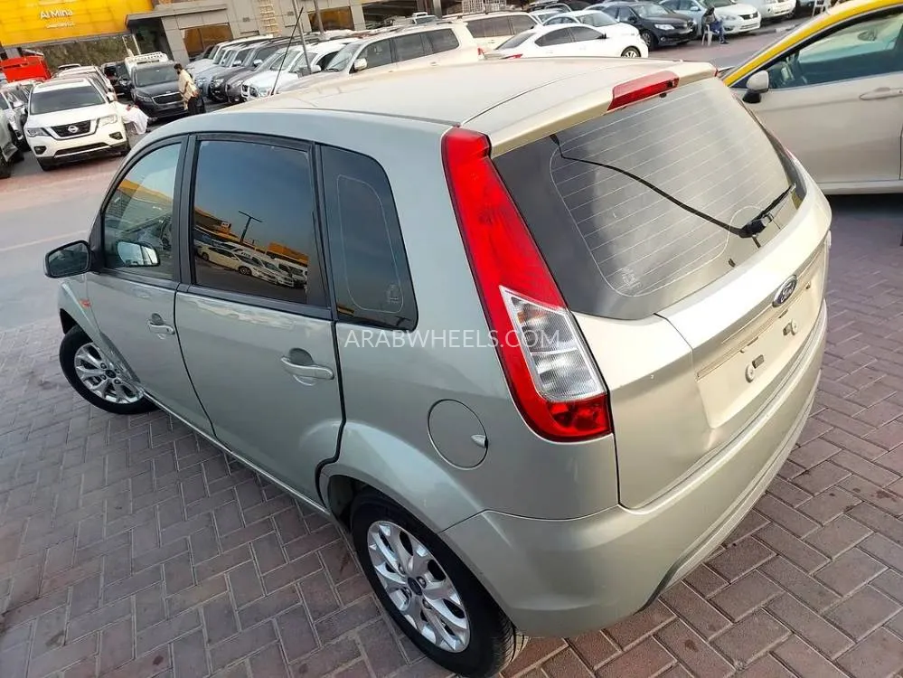 Ford Figo 2014 for Sale in Sharjah Image-8