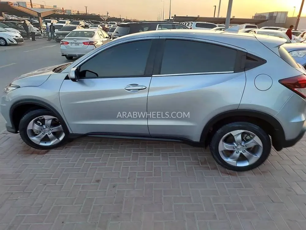Honda HR-V 2022 for Sale in Sharjah Image-14