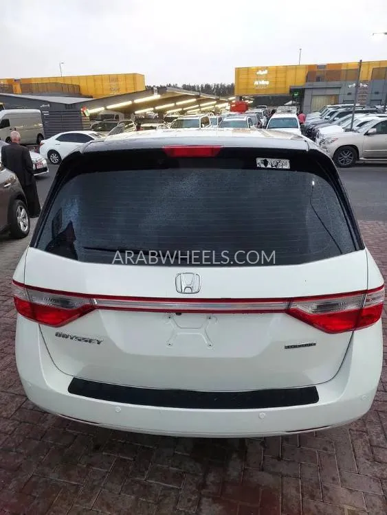 Honda Odyssey 2014 for Sale in Sharjah Image-3