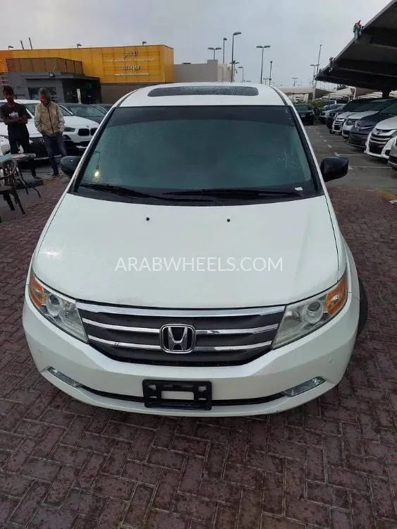 Honda Odyssey 2014 for Sale in Sharjah Image-8