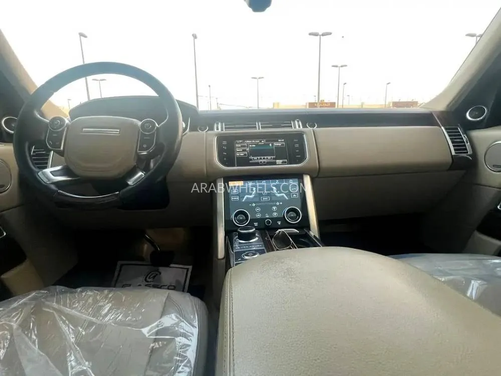 Land Rover Range Rover 2015 for Sale in Sharjah Image-11