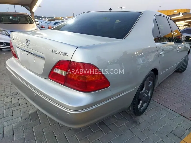 Lexus LS 2003 for Sale in Sharjah Image-19