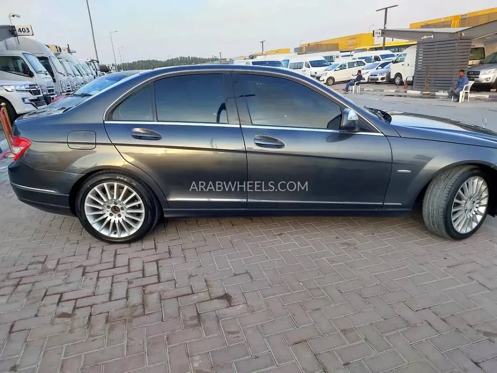 Mercedes Benz C Class 2008 for Sale in Sharjah Image-14
