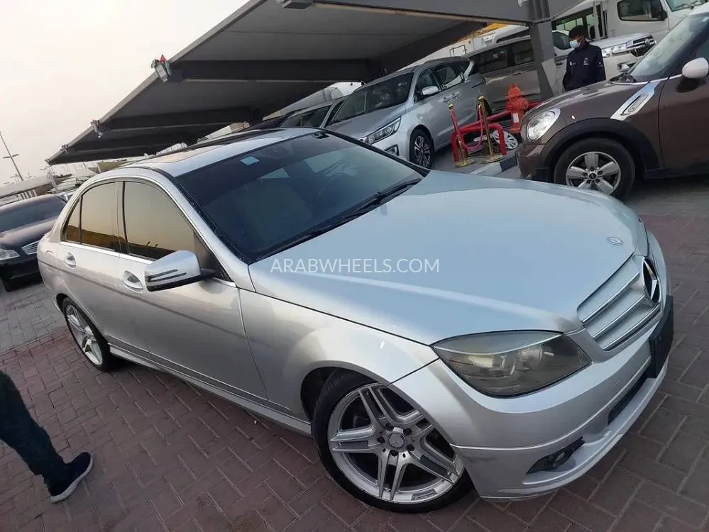 مرسيدس بنز كلاس C 2011 for Sale in الشارقة Image-10