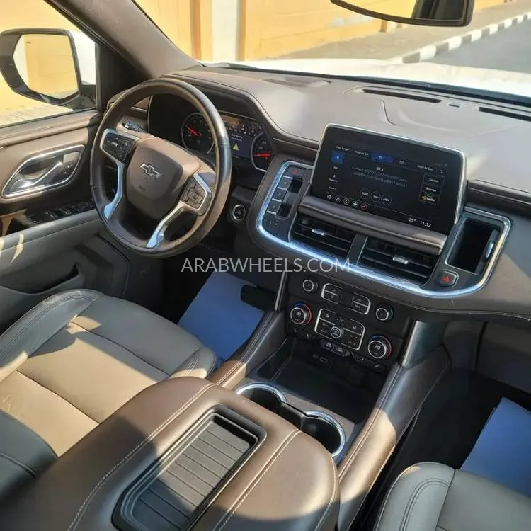 Chevrolet Suburban 2021 for Sale in Sharjah Image-12