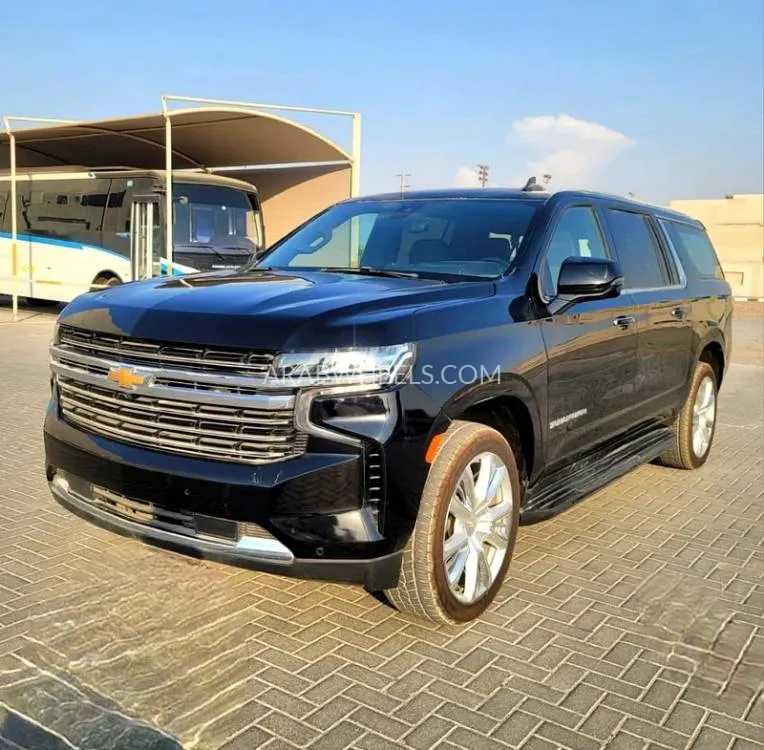 Chevrolet Suburban 2022 for Sale in Sharjah Image-2