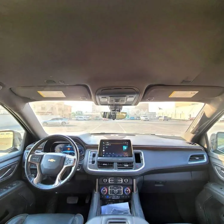 Chevrolet Suburban 2022 for Sale in Sharjah Image-8
