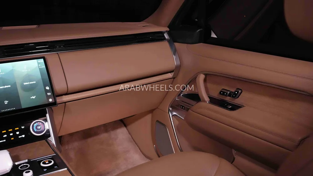 Land Rover Range Rover 2022 for Sale in Dubai Image-10