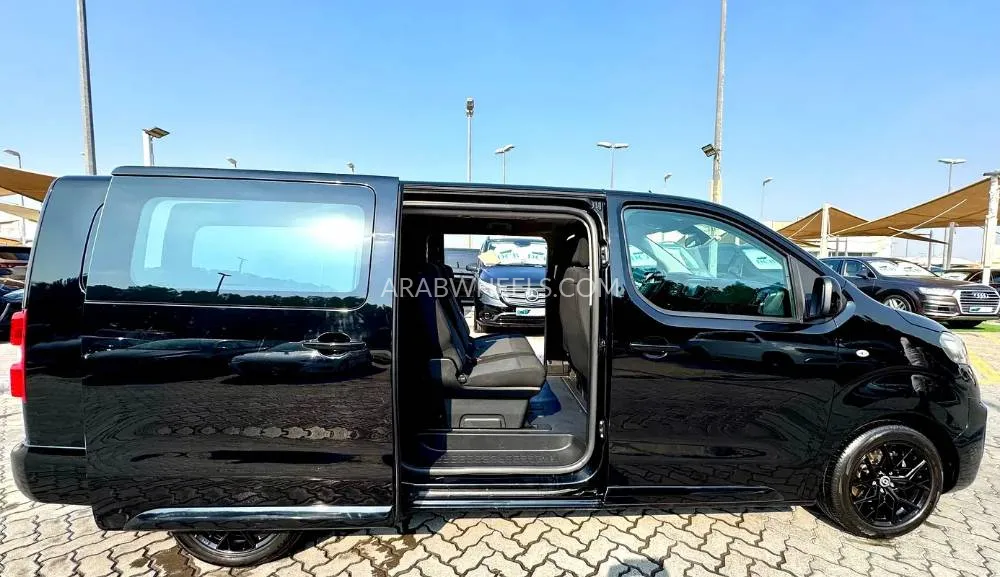 Opel Zafira 2023 for Sale in Sharjah Image-8