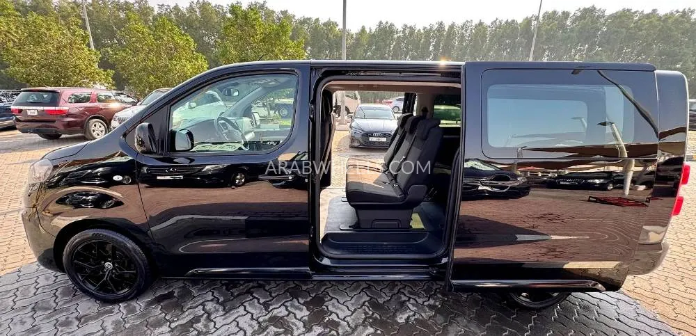 Opel Zafira 2023 for Sale in Sharjah Image-10