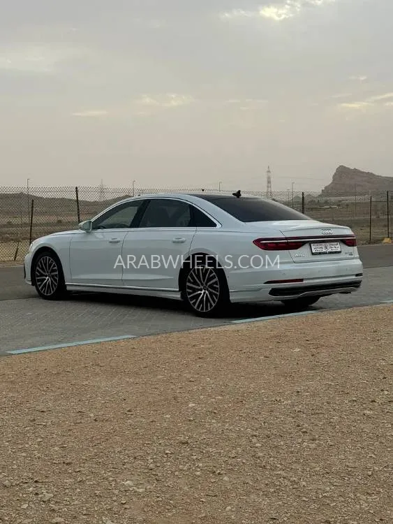 Audi A8 2022 for Sale in Abu Dhabi Image-10