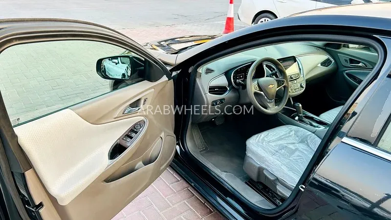 Chevrolet Malibu 2020 for Sale in Sharjah Image-5