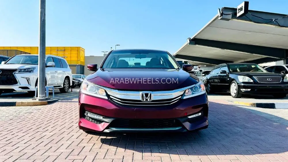 هوندا أكورد 2016 for Sale in الشارقة Image-3