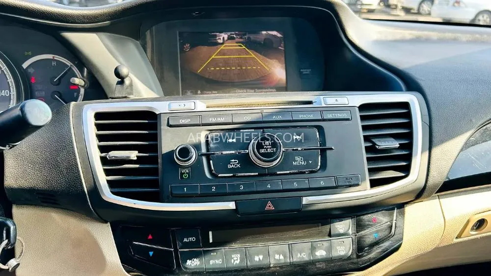 هوندا أكورد 2016 for Sale in الشارقة Image-15