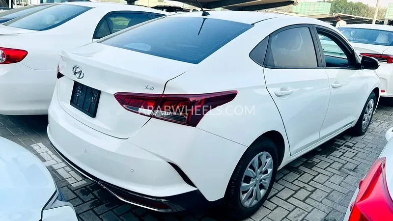 Hyundai Accent 2021 for Sale in Sharjah Image-11