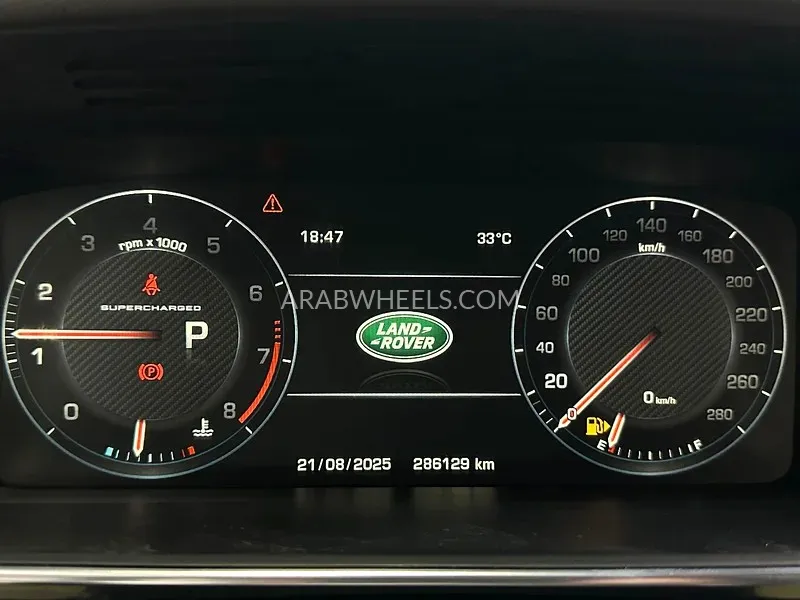 Land Rover Range Rover 2015 for Sale in Abu Dhabi Image-6
