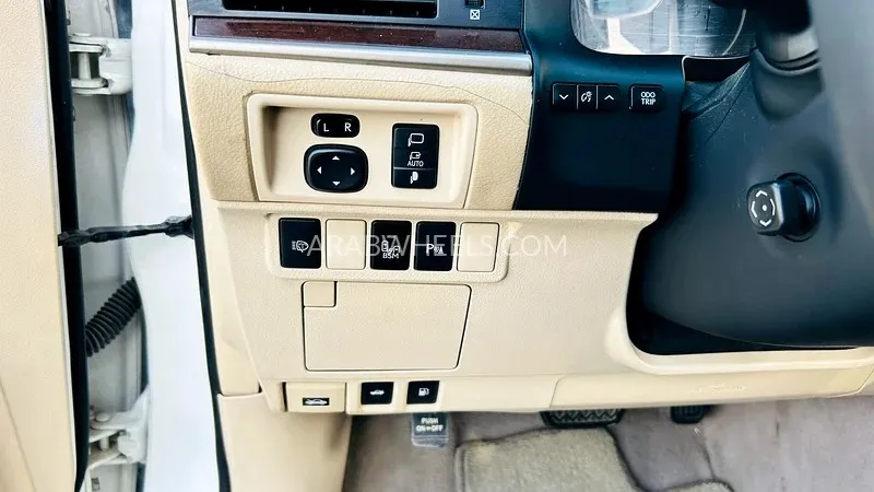 Lexus ES 2013 for Sale in Sharjah Image-4
