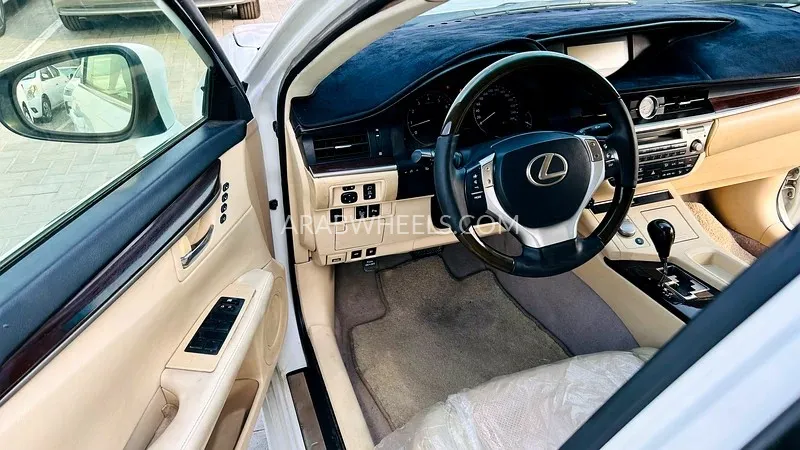 Lexus ES 2013 for Sale in Sharjah Image-11