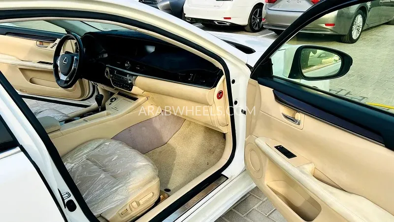 Lexus ES 2013 for Sale in Sharjah Image-19