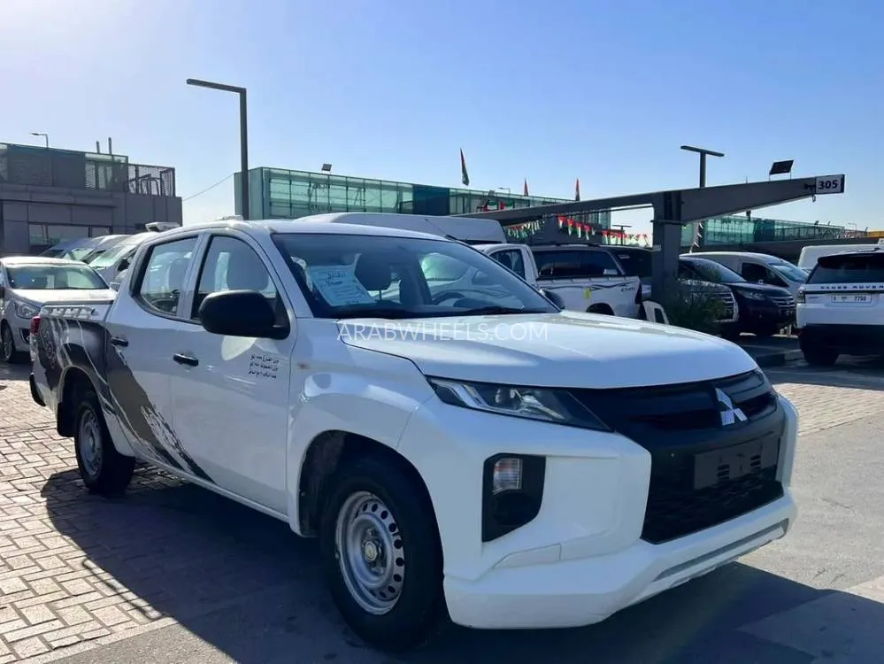ميتسوبيشي L200 2020 for Sale in الشارقة Image-6