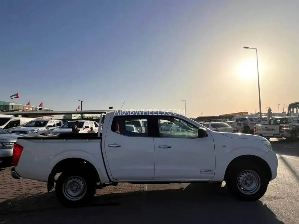 Nissan Navara 2020 for Sale in Sharjah Image-7