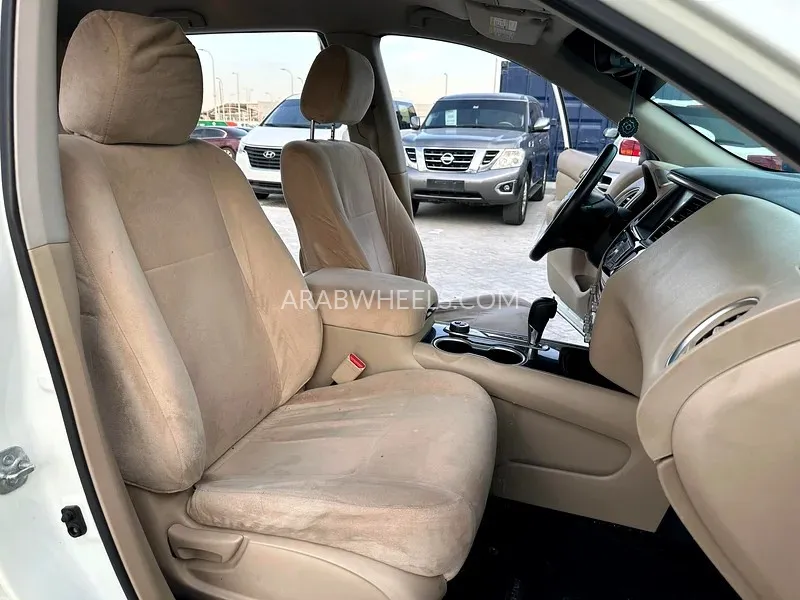 Nissan Pathfinder 2018 for Sale in Abu Dhabi Image-5