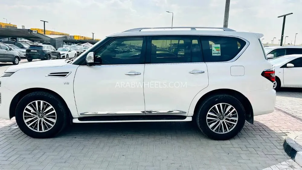 Nissan Patrol 2020 for Sale in Sharjah Image-9