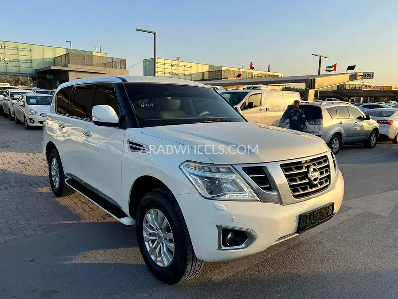 Nissan Patrol 2019 for Sale in Sharjah Image-12