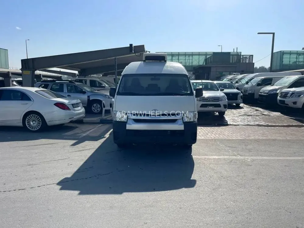 تويوتا هايس 2020 for Sale in الشارقة Image-10