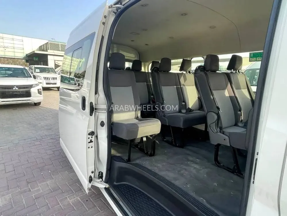تويوتا هايس 2022 for Sale in الشارقة Image-2