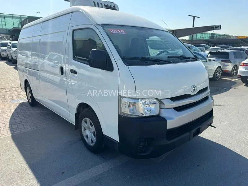Toyota Hiace 2016 for Sale in Sharjah Image-14