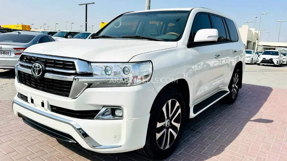 Toyota Land Cruiser 2018 for Sale in Sharjah Image-5