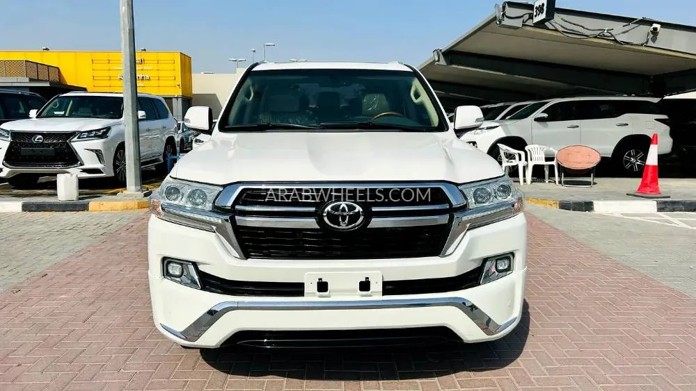 Toyota Land Cruiser 2018 for Sale in Sharjah Image-9