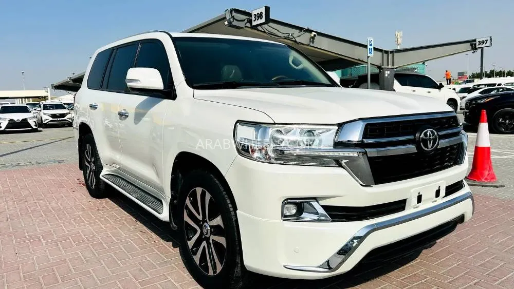 Toyota Land Cruiser 2018 for Sale in Sharjah Image-20