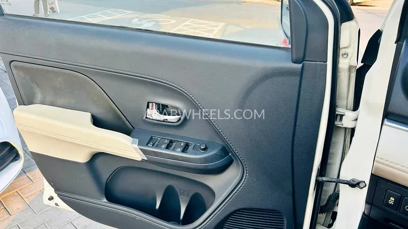 Toyota Rush 2019 for Sale in Sharjah Image-9