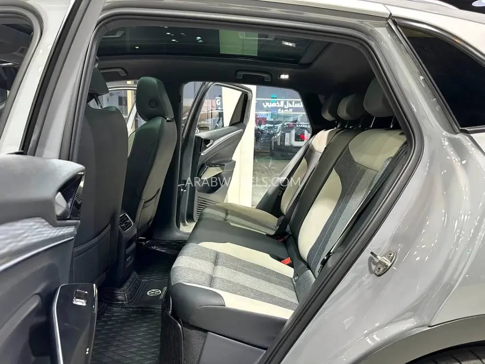  فولكس واجن آي دي. 4 2021 for Sale in أبو ظبي Image-3