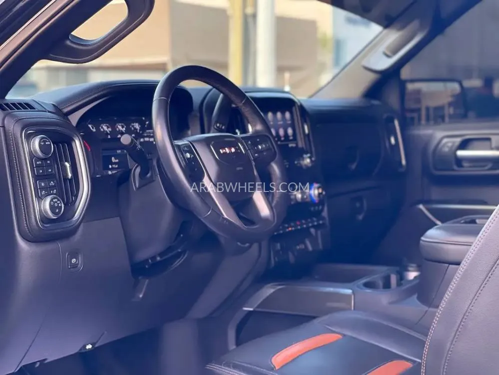 GMC Sierra 2020 for Sale in Sharjah Image-14