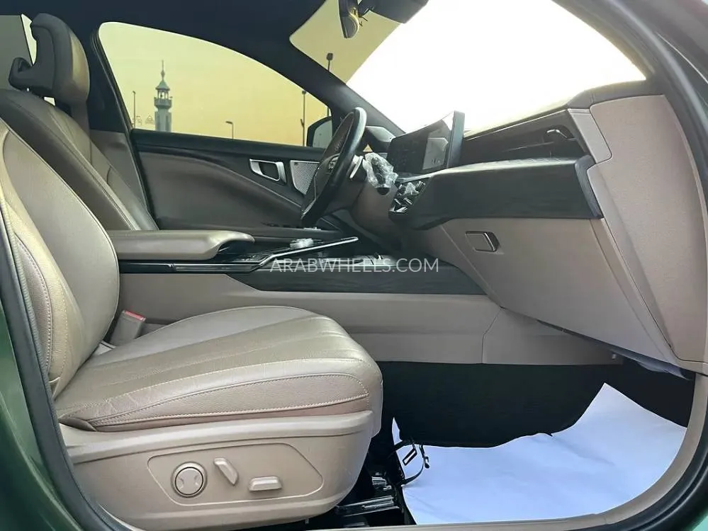 Kia K8 2022 for Sale in Sharjah Image-13