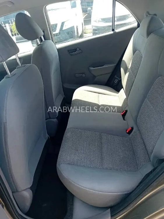 Kia Picanto 2020 for Sale in Ajman Image-8