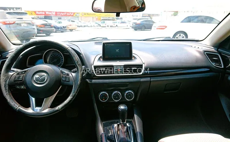 Mazda 3 2016 for Sale in Ajman Image-8
