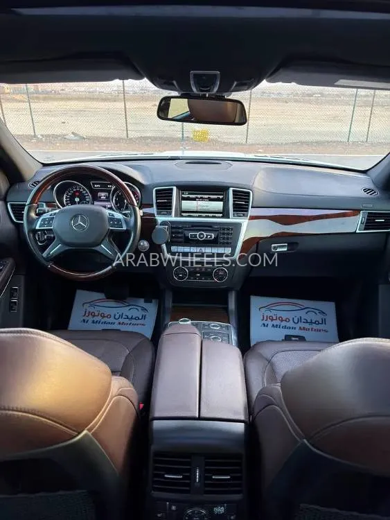 Mercedes Benz GL Class 2016 for Sale in Abu Dhabi Image-2