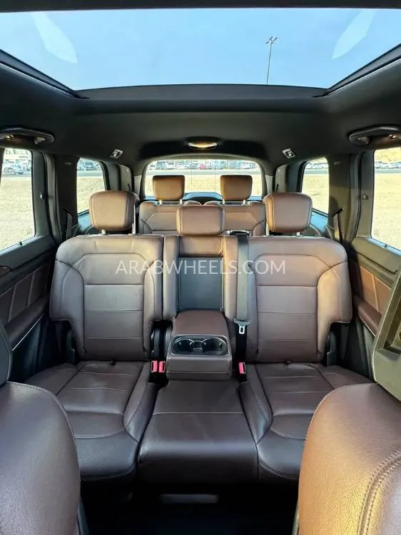 Mercedes Benz GL Class 2016 for Sale in Abu Dhabi Image-10