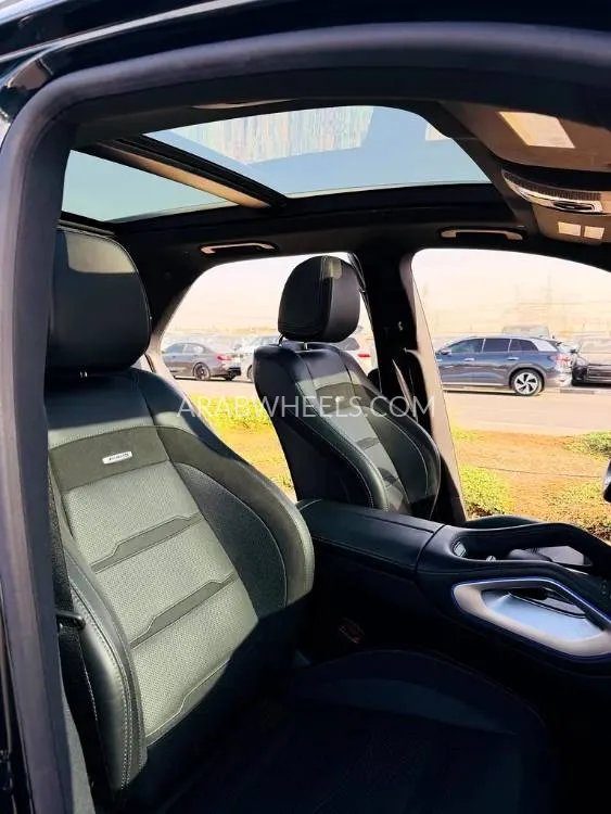 Mercedes Benz GLE Class 2024 for Sale in Dubai Image-10