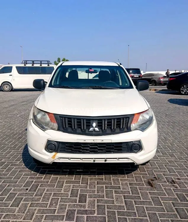 ميتسوبيشي L200 2018 for Sale in عجمان Image-3
