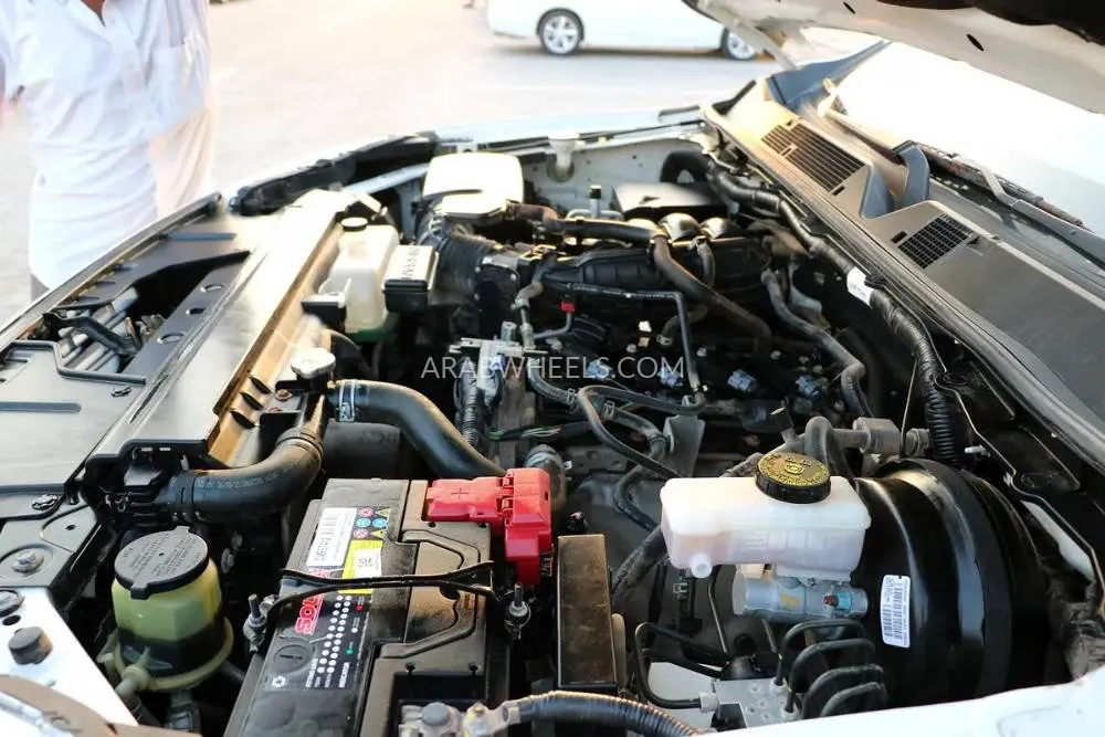 Nissan Navara 2022 for Sale in Abu Dhabi Image-7