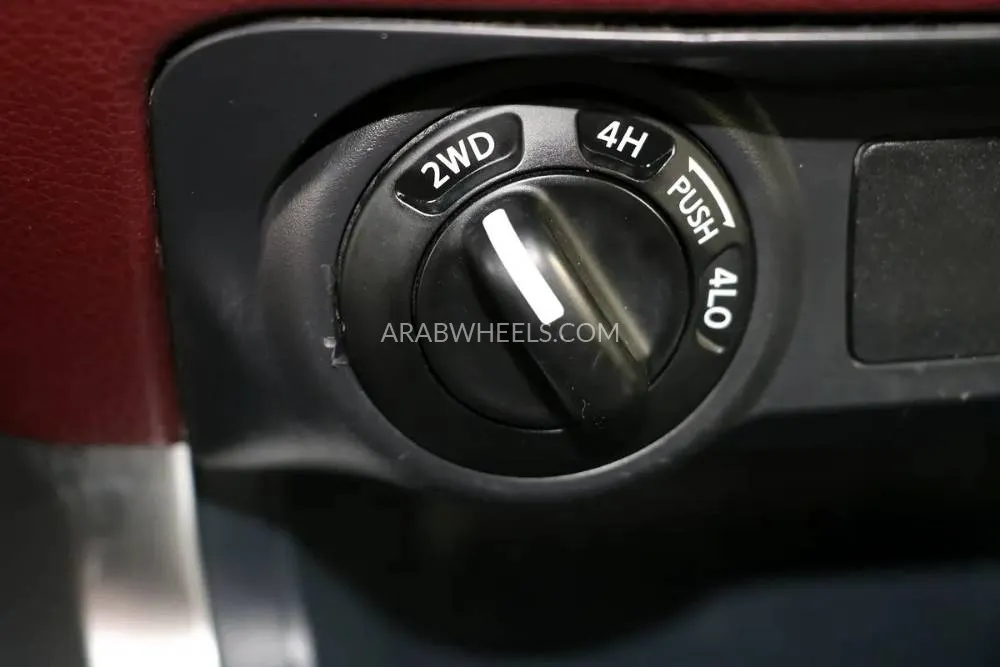 Nissan Navara 2022 for Sale in Abu Dhabi Image-9