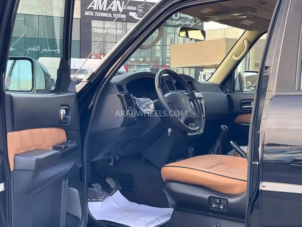 Nissan Patrol 2022 for Sale in Sharjah Image-5