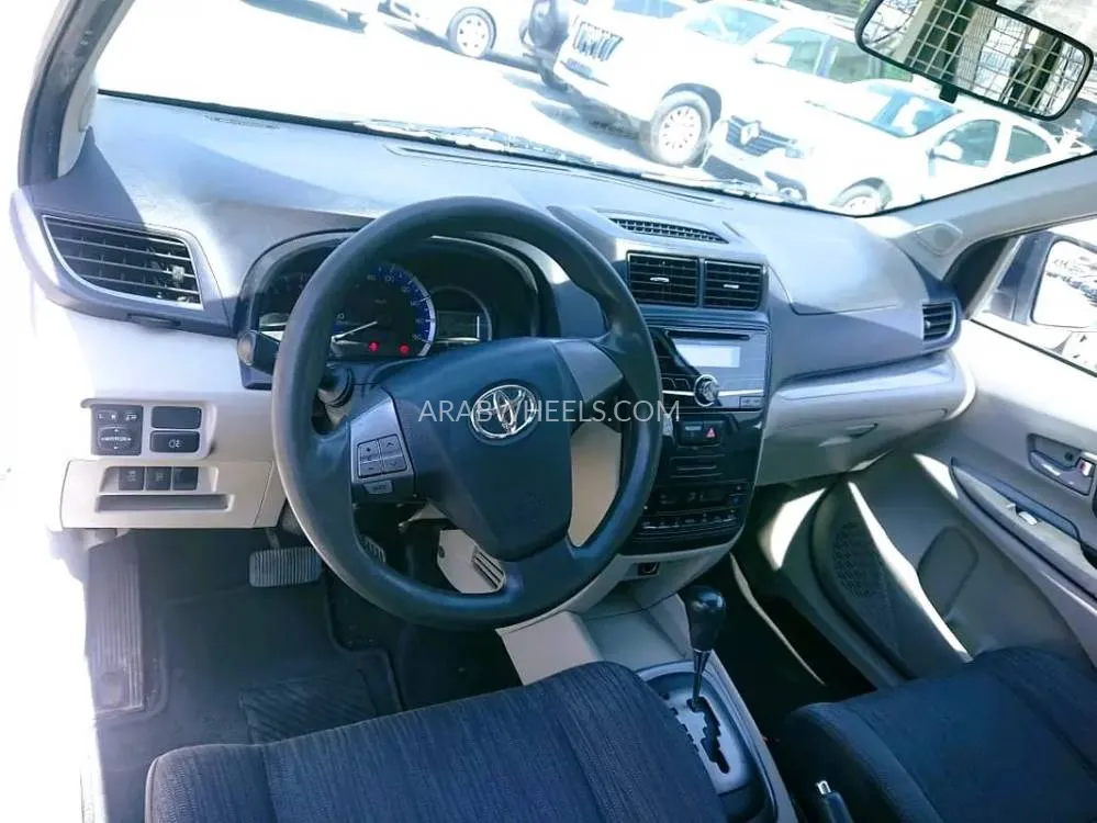 Toyota Avanza 2018 for Sale in Ajman Image-3